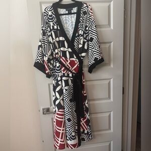 Eloquii Black and Gray Geometric Kimono